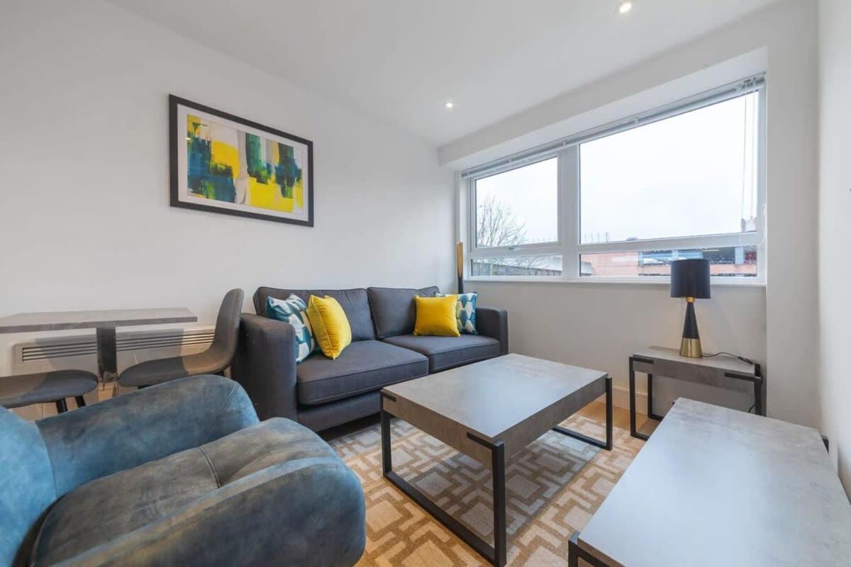 Contemporary In East Grinstead